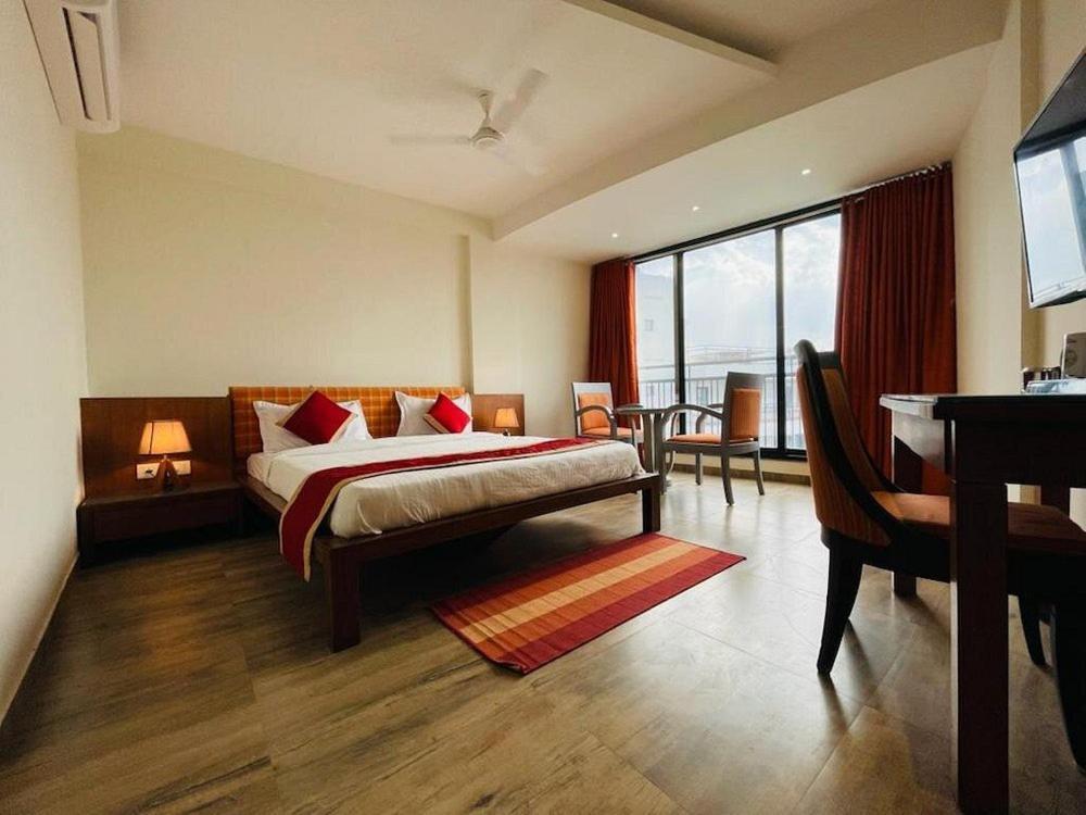Om Sanctuary Resort By Pinks Hospitality Rupawati Exterior photo
