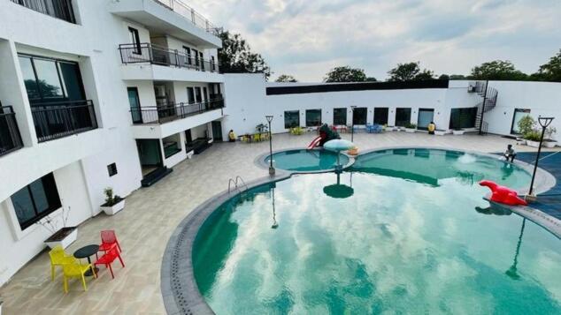 Om Sanctuary Resort By Pinks Hospitality Rupawati Exterior photo